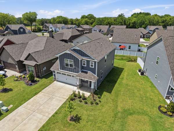 3722 Stormy Ln, Rockvale, TN 37153