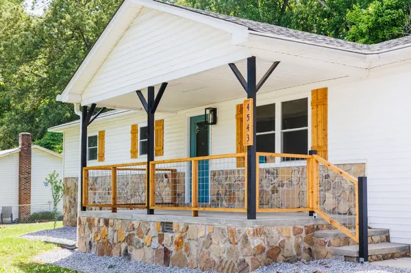4543 S Creek Rd, Cookeville, TN 38506