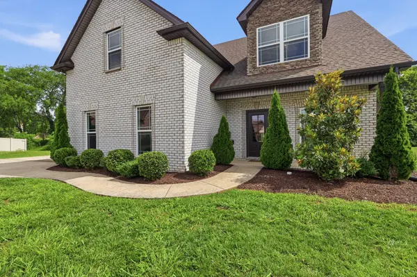 5152 Cedar Retreat Dr, Murfreesboro, TN 37129