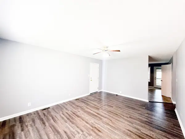 952 Princeton Dr, Clarksville, TN 37042
