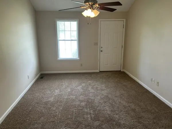 252 Ray Dr, Clarksville, TN 37042