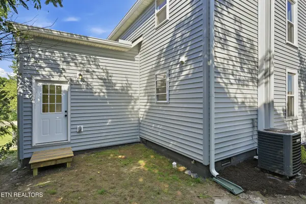 315 Poplar St, Lenoir City, TN 37771
