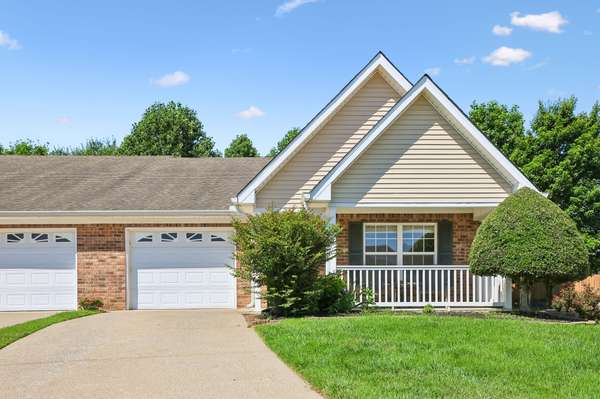 704 Village Green Cir, Murfreesboro, TN 37128