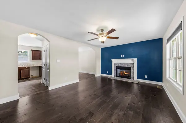 454 N Magnolia Dr, Clarksville, TN 37042