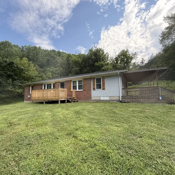 2625 Wartrace Hwy, Whitleyville, TN 38588
