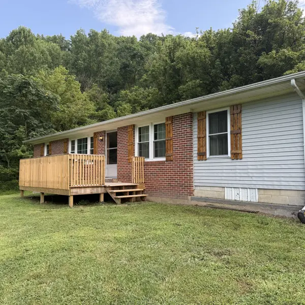 2625 Wartrace Hwy, Whitleyville, TN 38588
