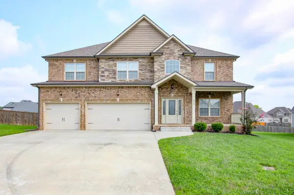 230 Cotoneaster Ln, Clarksville, TN 37043