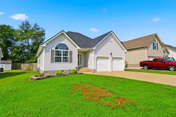 888 Cindy Jo Ct, Clarksville, TN 37040