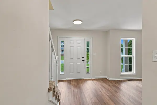 2275 Yeager Dr, Clarksville, TN 37040