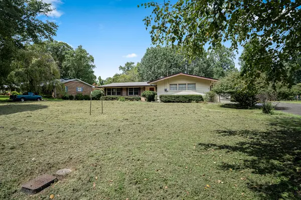 42 Hillwood Cir, Manchester, TN 37355