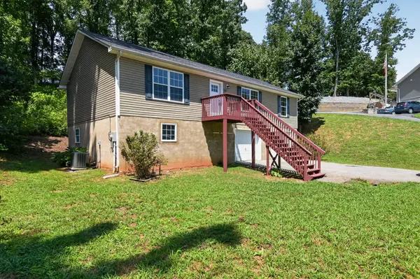 788 Catherine Crisp Way, Kodak, TN 37764