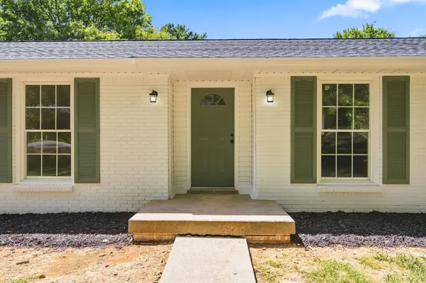 1788 Theresa Dr, Clarksville, TN 37043