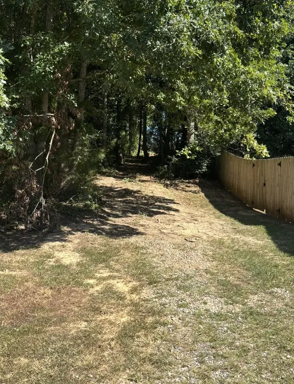 388 W Toomey Lane, Madisonville, TN 37354