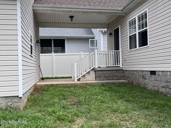1011 Wentford Ave, Sweetwater, TN 37874