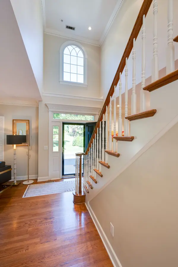 65 Ravenwood Hills Cir, Nashville, TN 37215