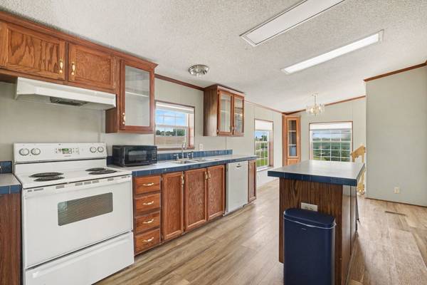 97 Claude Fox Rd, Lafayette, TN 37083