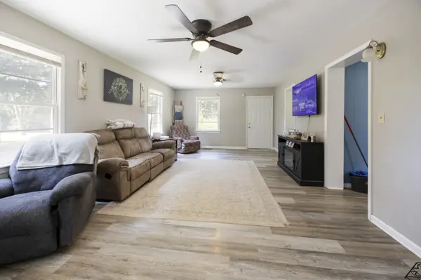 106 Darwin St, Decherd, TN 37324