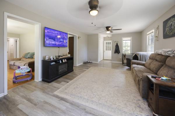 106 Darwin St, Decherd, TN 37324