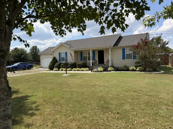 425 Davis Ln, Bell Buckle, TN 37020