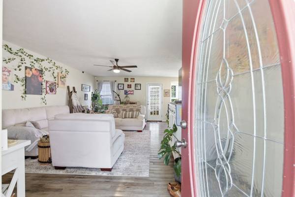 301 Grant Ave, Oak Grove, KY 42262