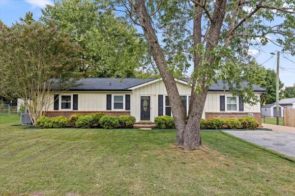 1389 Meadowood Drive, Hixson, TN 37343