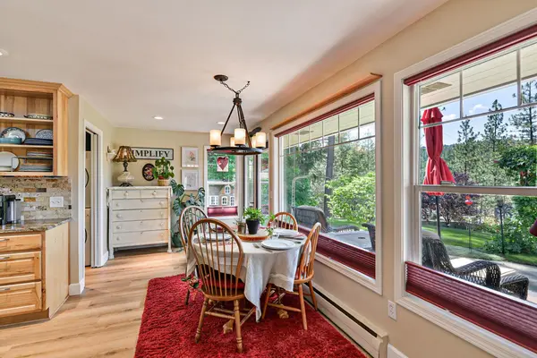 1421 W Pinehill Rd, Spokane, WA 99218
