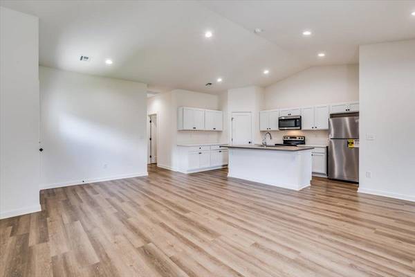 15210 W Kristina St, Goddard, KS 67052