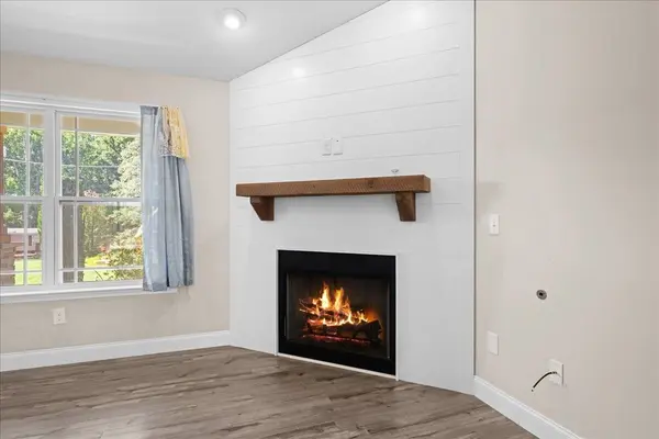 176 Coleman RD, Wellford, SC 29385