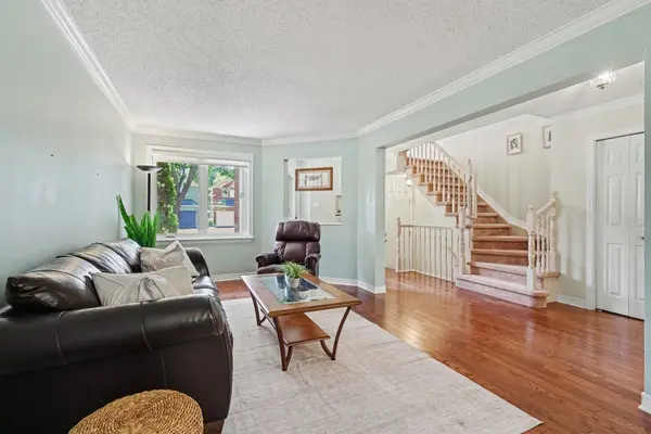 76 Grenadier WAY, Barrhaven, ON K2J 4L5