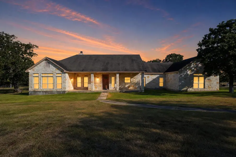 986 High Grove RD, Cedar Creek, TX 78612