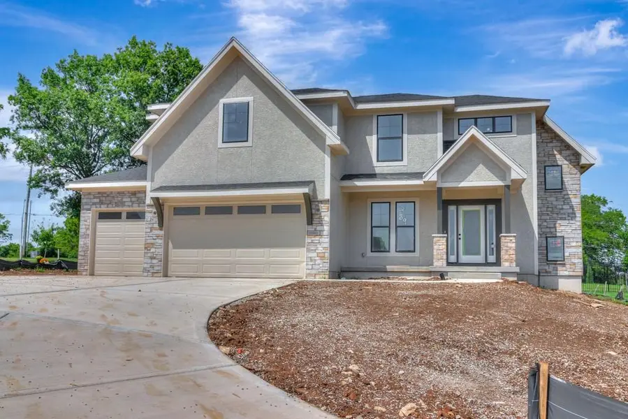 2609 NE Amanda LN, Blue Springs, MO 64029