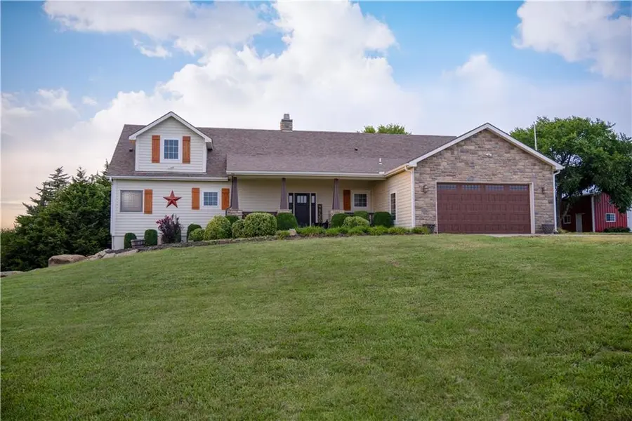 1028 N 600 RD, Baldwin City, KS 66006