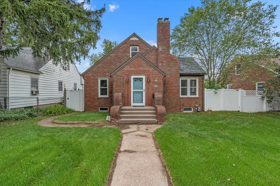 2348 Elm ST, Davenport, IA 52803