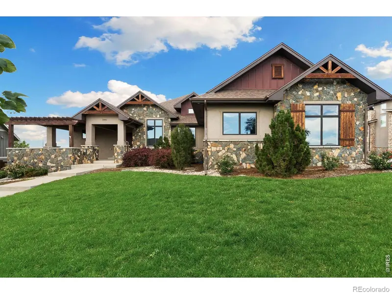 2882 Thunderview DR, Timnath, CO 80547