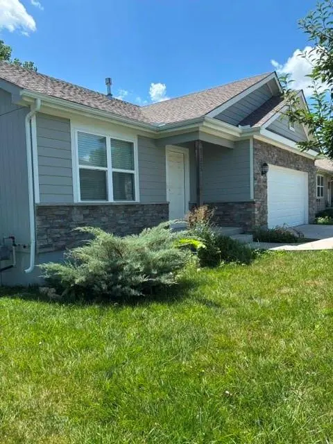 21325 W 216th ST, Spring Hill, KS 66083