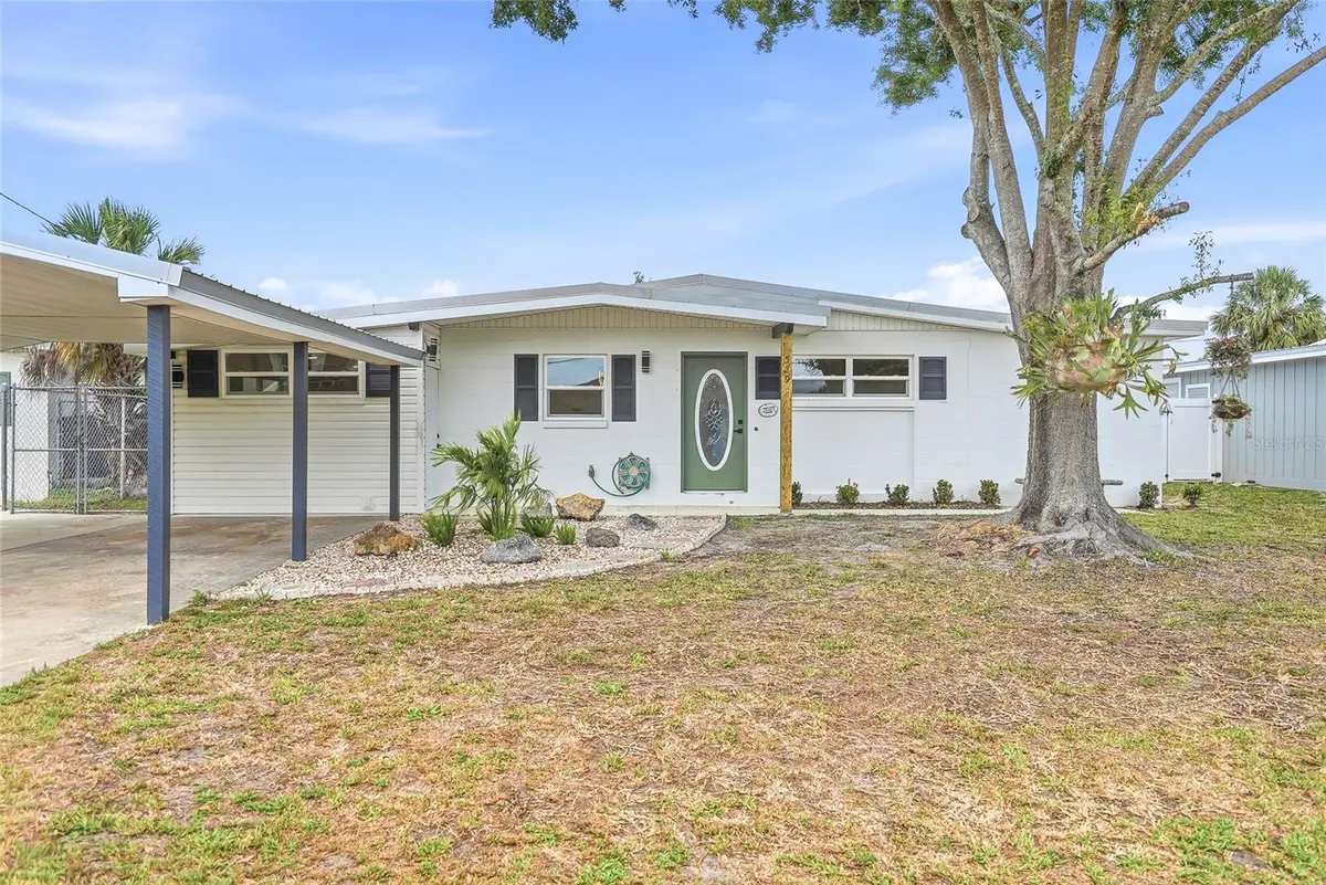 529 FIREFLY LN, Apollo Beach, FL 33572