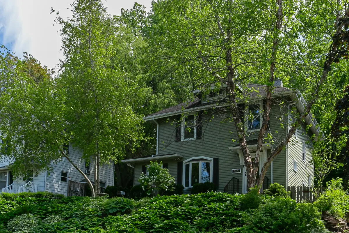2826 8 1/2 AVE, Rock Island, IL 61201