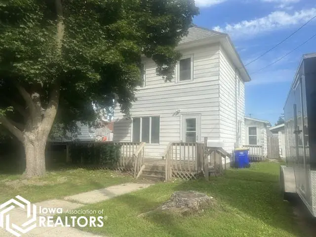 166 1St ST, Britt, IA 50423