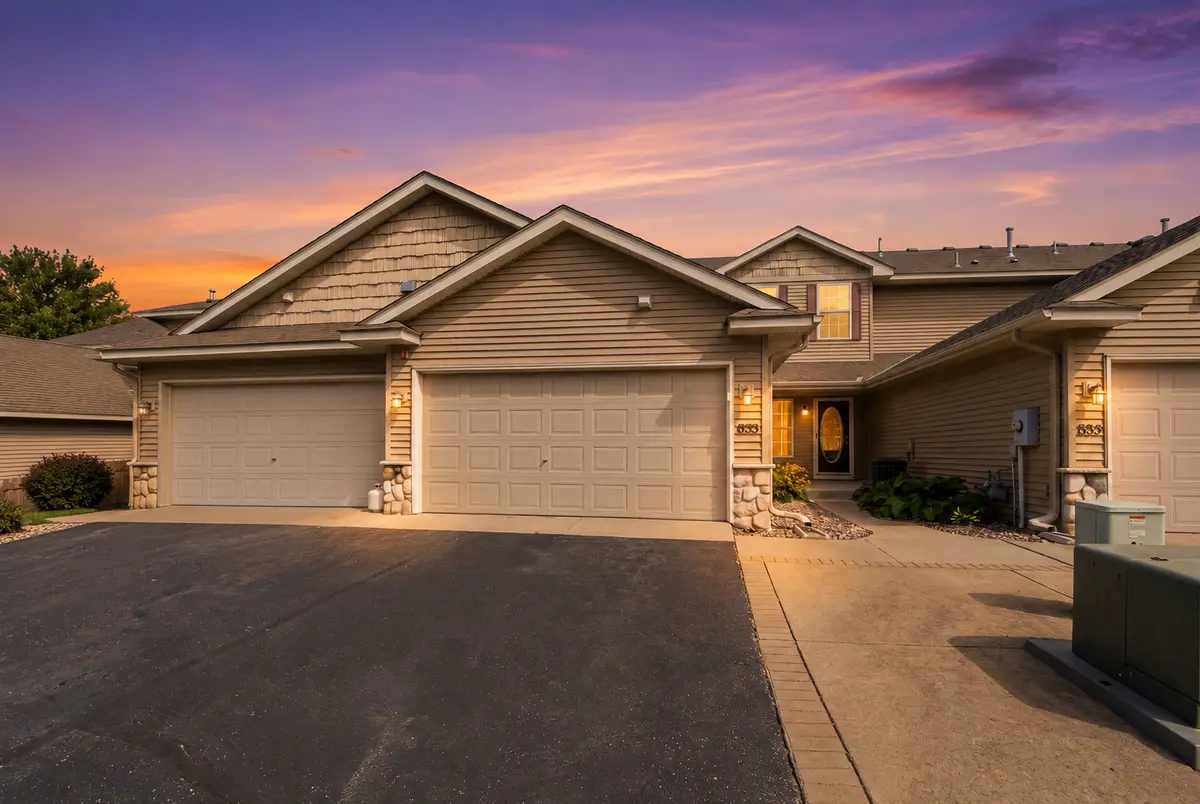 833 Winsome WAY NW, Isanti, MN 55040