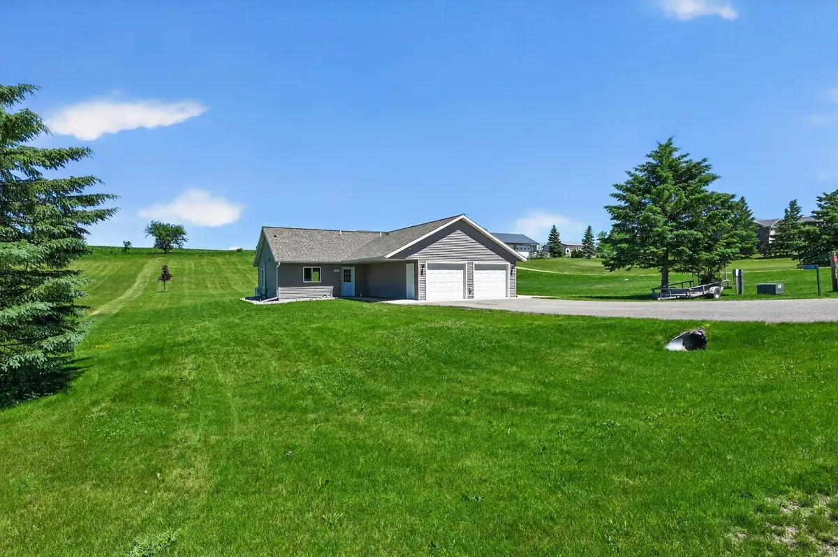 1378 W Latoka DR SW, Alexandria, MN 56308
