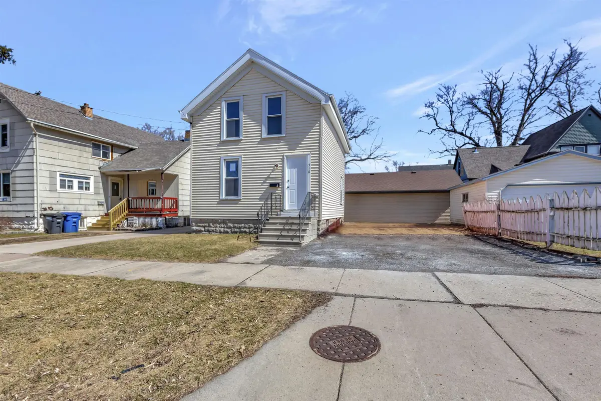 510 GROVE ST, Oshkosh, WI 54901