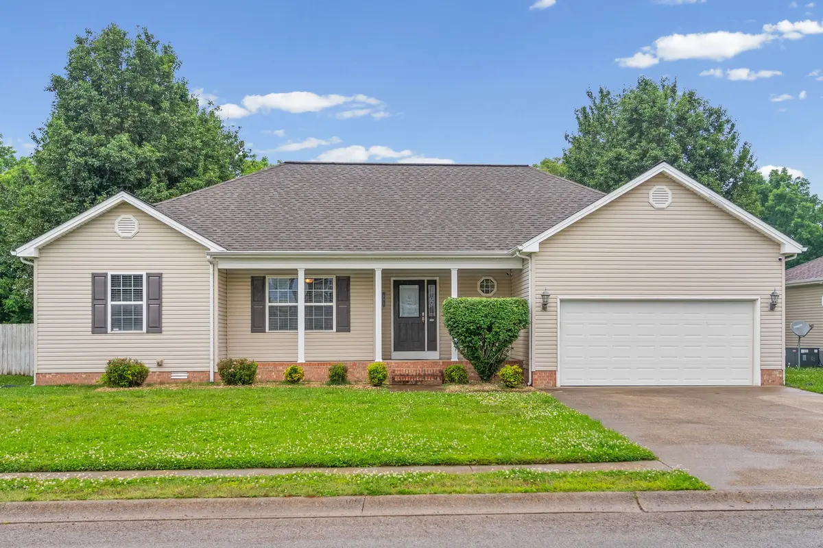 991 Wing Tip Cir, Hopkinsville, KY 42240