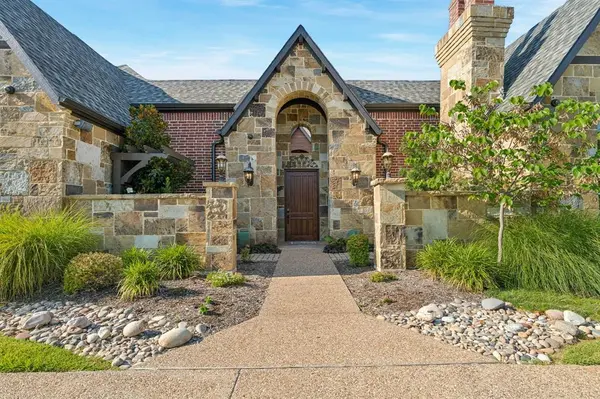 4713 Clydesdale Drive, Flower Mound, TX 75028