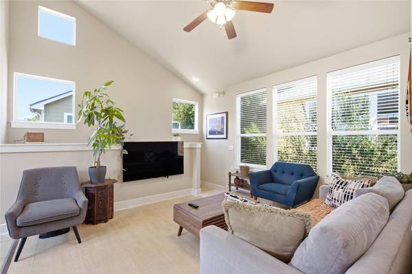 1601 Miriam Ave #213, Austin, TX 78702