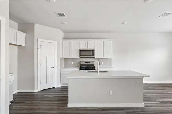 1141 Tipton ST, Georgetown, TX 78633
