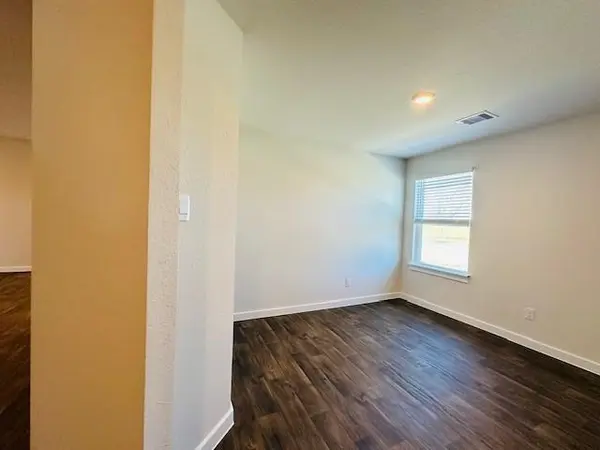 345 MERRIMAN RD, San Marcos, TX 78666