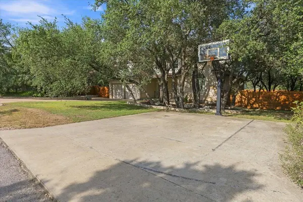 811 Presa Arriba RD, Austin, TX 78733