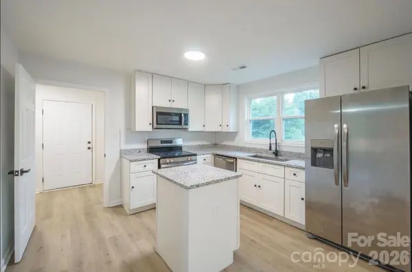 1810 E Greenbriar RD, Statesville, NC 28677