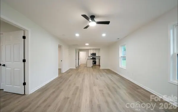 1810 E Greenbriar RD, Statesville, NC 28677