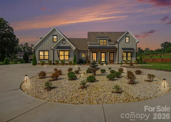 1012 Marthas Meadow LN, Monroe, NC 28112